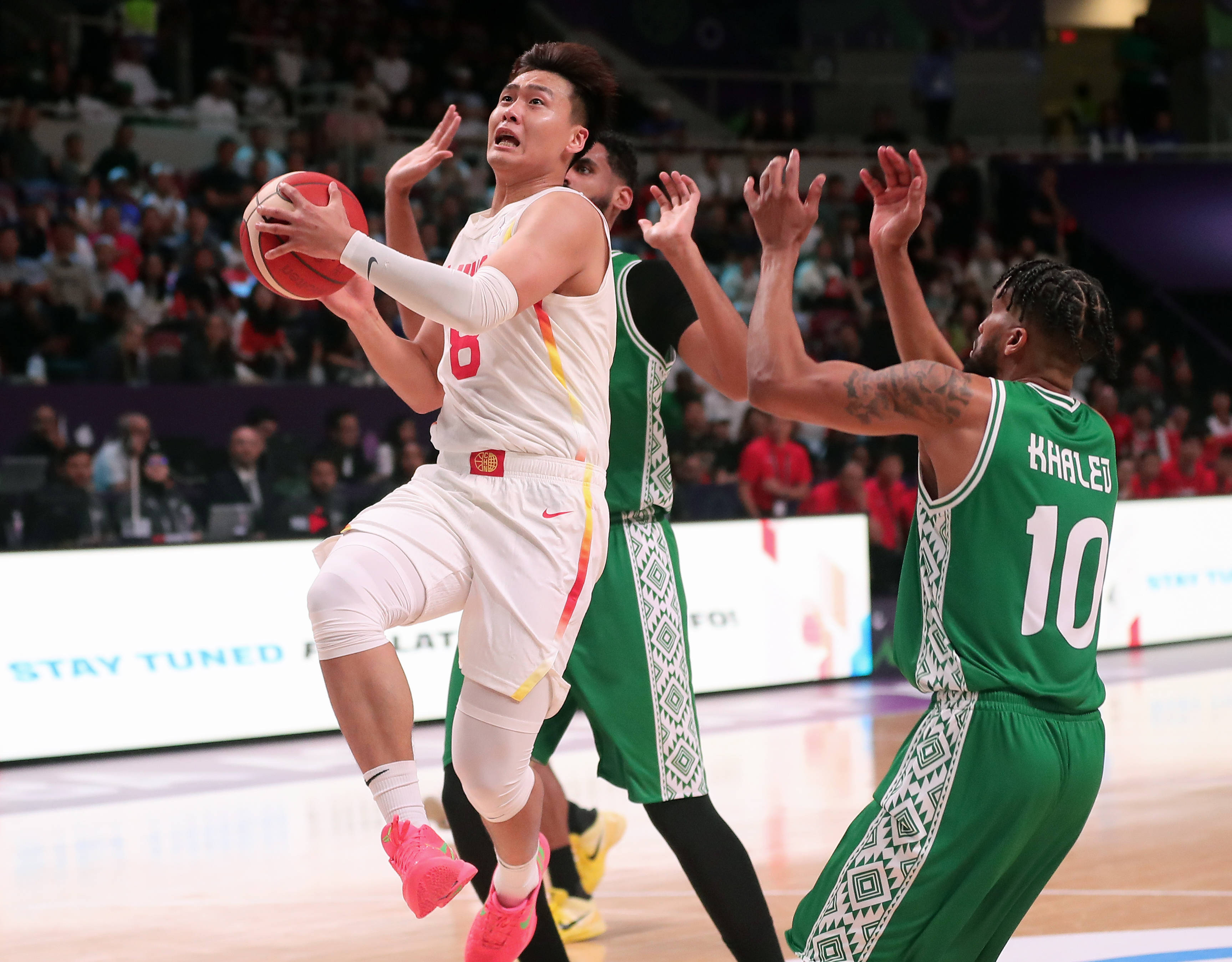 教练战术调整，准备赢得重要的亚洲比赛